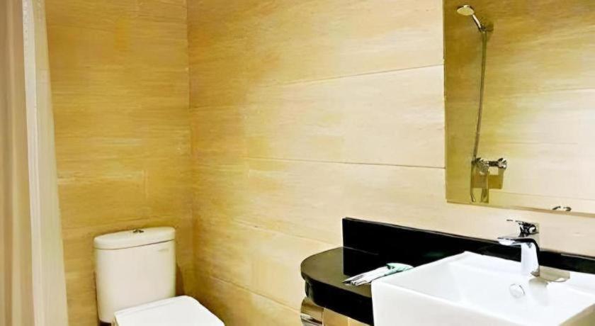 Mp Kelapa Gading Hotel