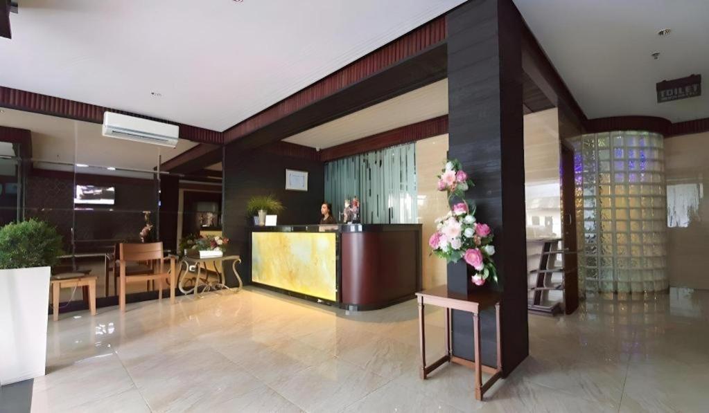 Mp Kelapa Gading Hotel